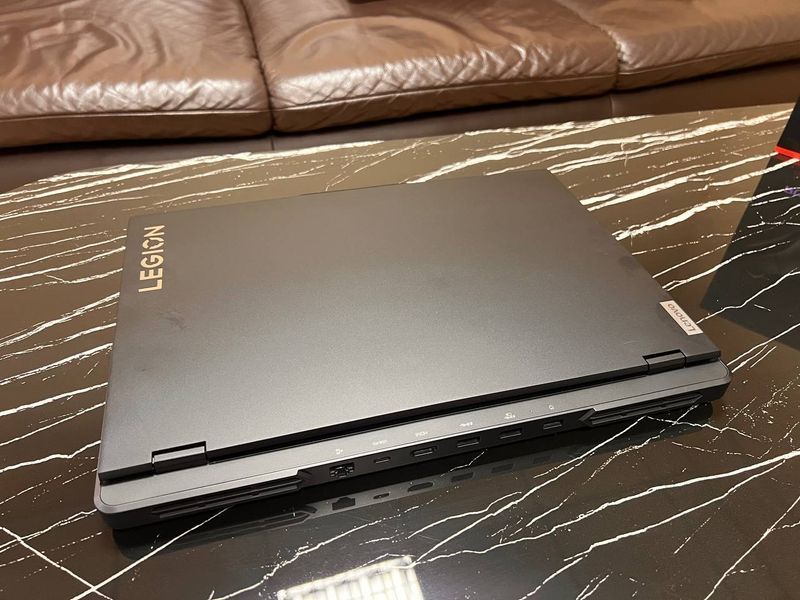 Ноутбук Lenovo Legion Pro 5 16IRX8 82WK0069US фото