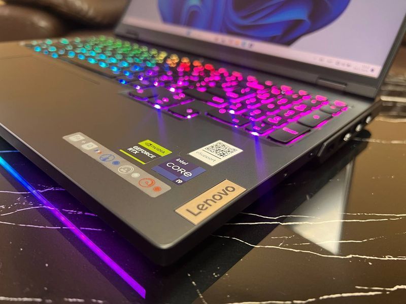 Ноутбук Lenovo Legion Pro 7 16IRX8H  82WQ002RUS фото