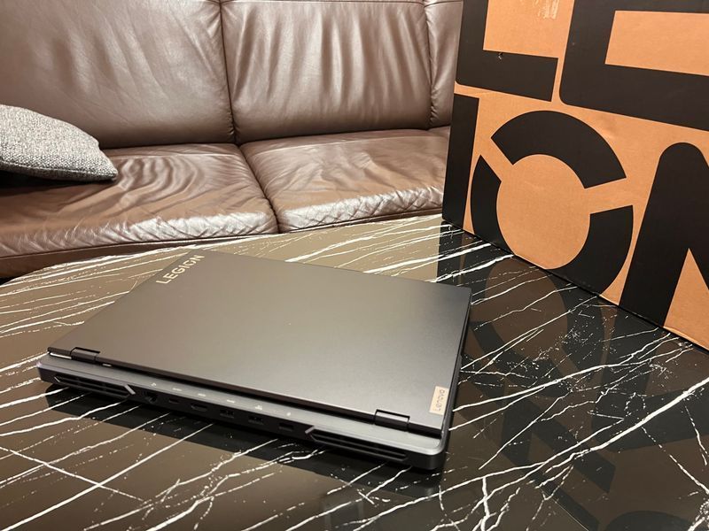 Ноутбук Lenovo Legion Pro 5 16IRX9  83DF0031CK фото