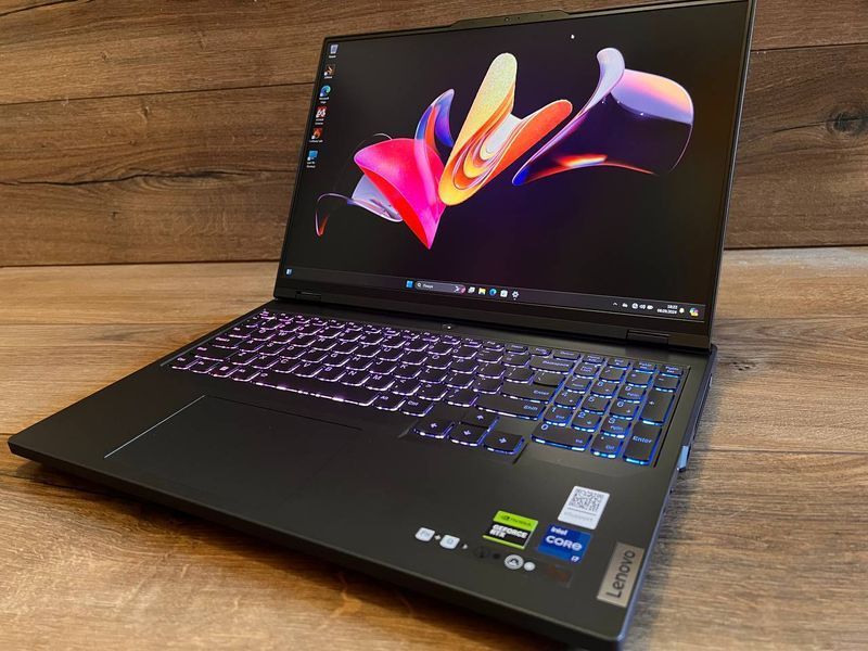 Lenovo Legion Pro 5 16IRX8 82WK0083RM фото