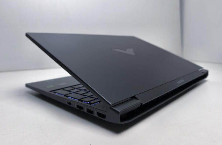 Ноутбук HP Victus 15-fb3001nr  BG7Y9UA фото