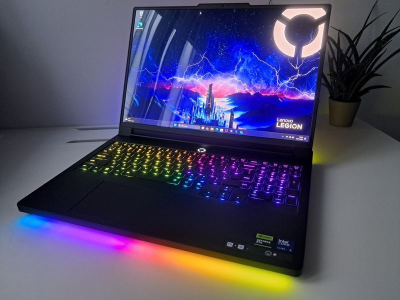 Ноутбук Lenovo Legion Pro 7i Gen 10 Intel  83F5CTO1WWUS1 фото