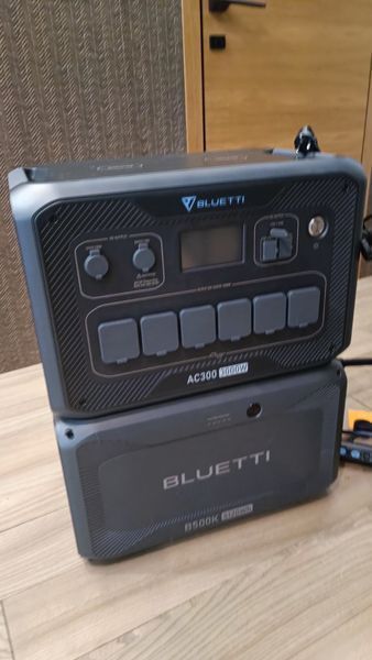 Комплект зарядної станції BLUETTI AC300 + battery module B500K BLUETTI AC300 фото